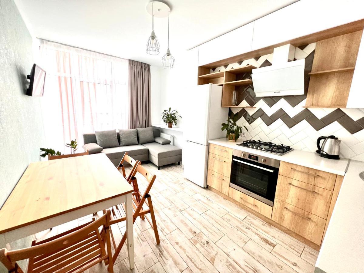 Osapart Cozy Apartment In A Complex Semycvit Liov Exterior foto