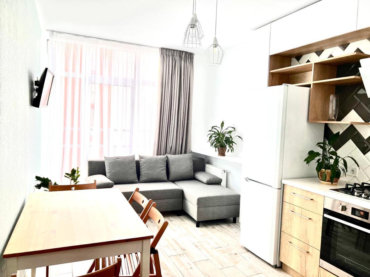 Osapart Cozy Apartment In A Complex Semycvit Liov Exterior foto
